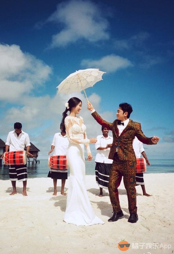 王祖蓝一秒变矮怎么做到的,女高男矮怎么办