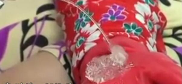 你吃的虾可能打了胶！简直令人发指，看吐了