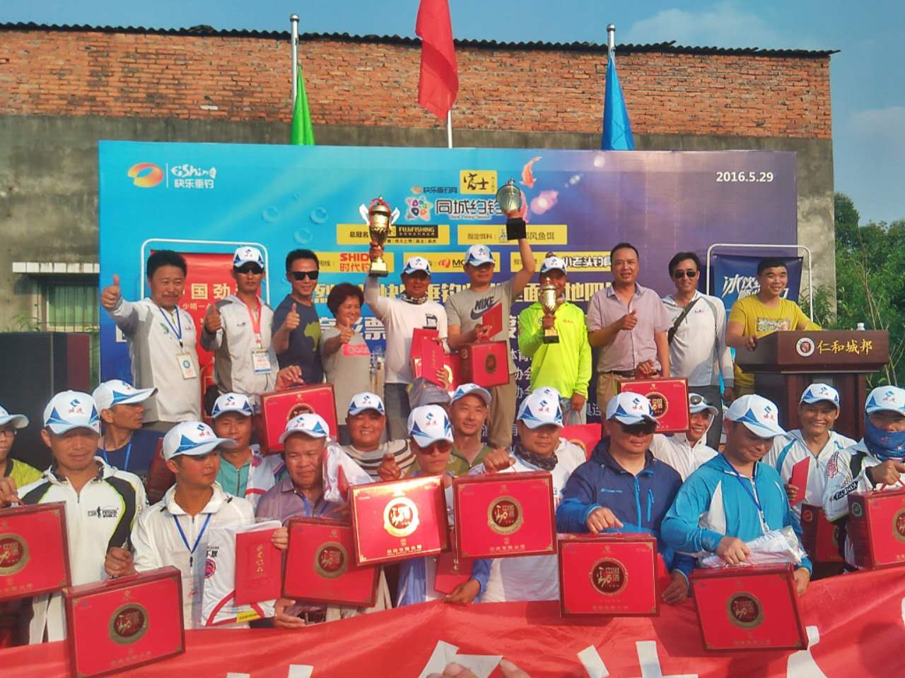 海竿钓鱼技巧和方法,海边钓鱼方法与技巧