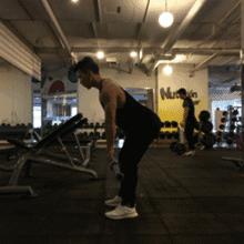 背部肌肉训练情侣,背部肌肉训练女生哑铃