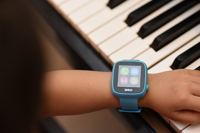 细致的关爱,巴迪龙360儿童手表app