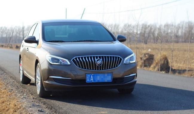 别克英朗20空间,英朗空间坐人实测