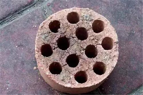 蜂窝煤除甲醛的方法,汽车空调有土灰味道如何去除