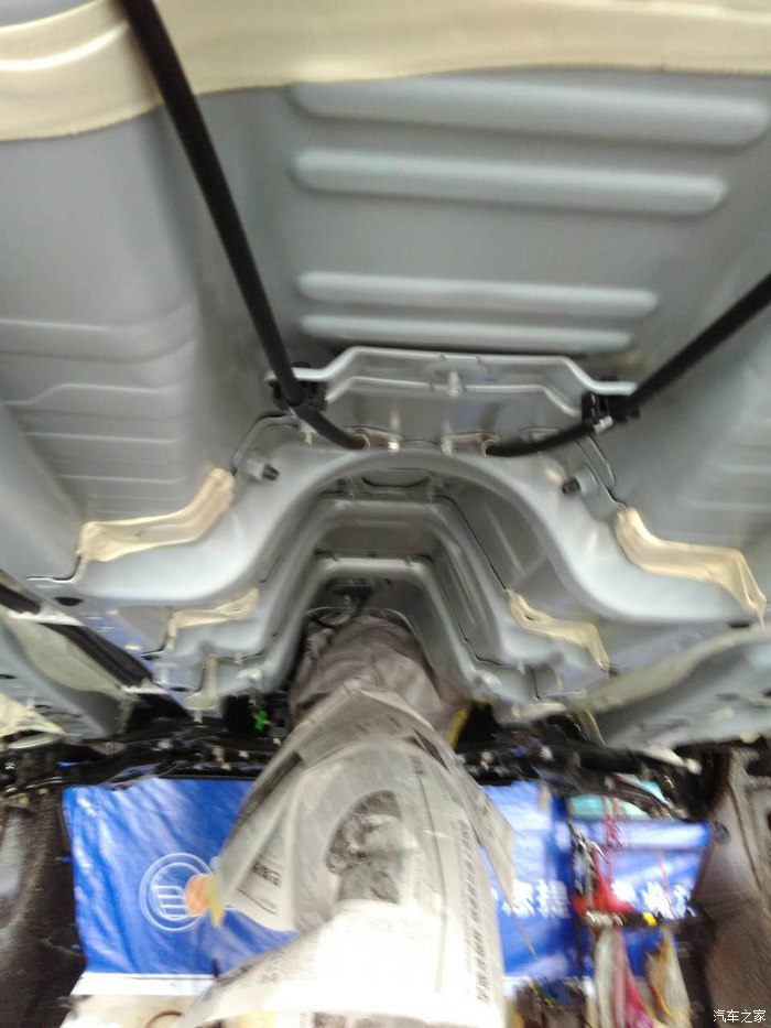 宁可天天没钱花也要买台卡罗拉,30岁自己买车买房的心酸