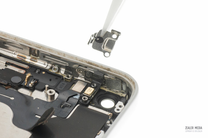 拆修iphone手机,苹果5c换后壳