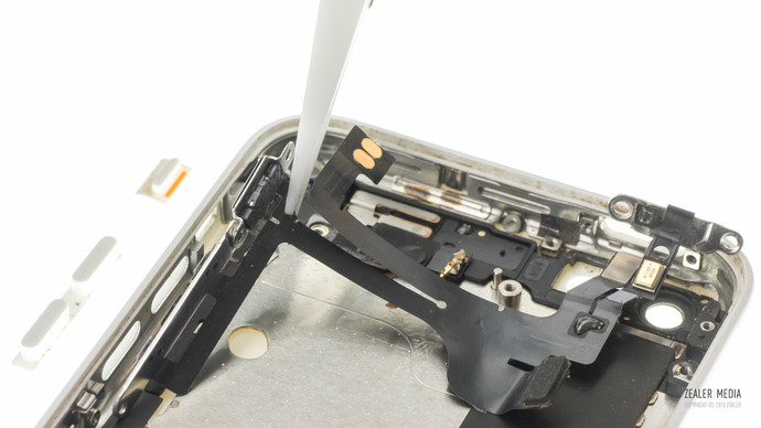 拆修iphone手机,苹果5c换后壳