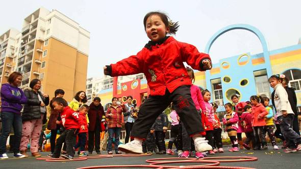 幼儿园排队摇号越早越好吗,幼儿园抽签摇号入园