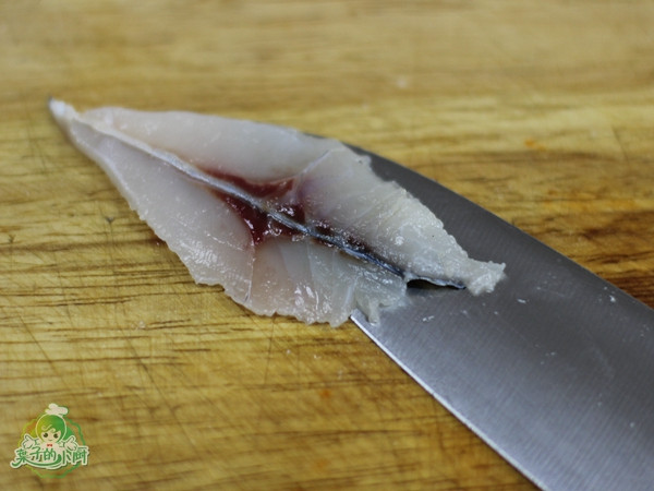生鱼切鱼片的正确方法和技巧,怎么处理鱼片才嫩滑