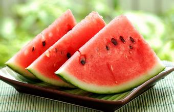 哺乳期奶水不够怎么办食疗,哺乳期间吃什么食物奶水营养