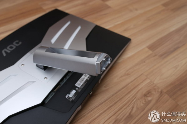 100%srgb电竞显示屏,100%srgb和90%p3色域显示器