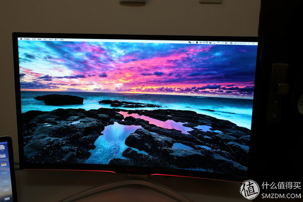 100%srgb电竞显示屏,100%srgb和90%p3色域显示器