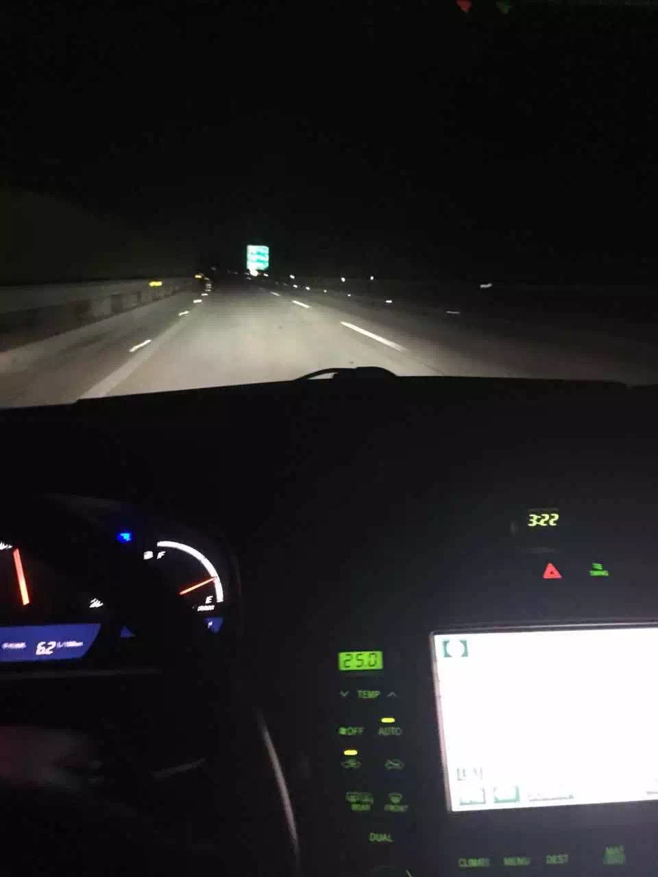 丰田皇冠行车记录,丰田皇冠3.0保养灯归零