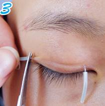 美妆教程小眼睛单眼皮,自然卷双眼皮适合什么妆