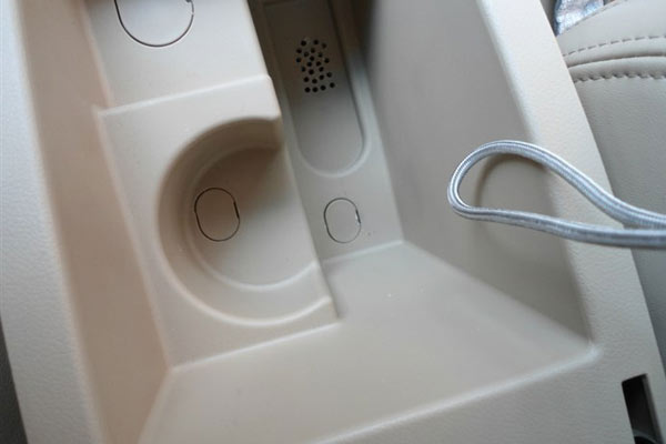 荣威550后排出风口不出热风,荣威550空调风口转换不了