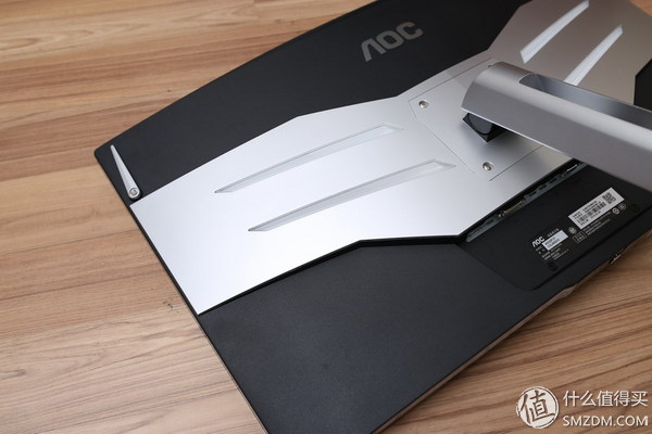 100%srgb电竞显示屏,100%srgb和90%p3色域显示器