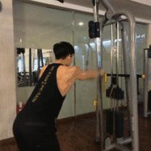 背部肌肉训练情侣,背部肌肉训练女生哑铃