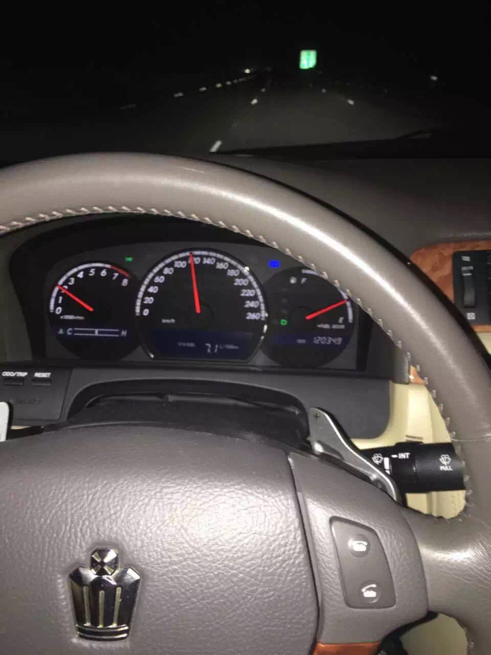 丰田皇冠行车记录,丰田皇冠3.0保养灯归零