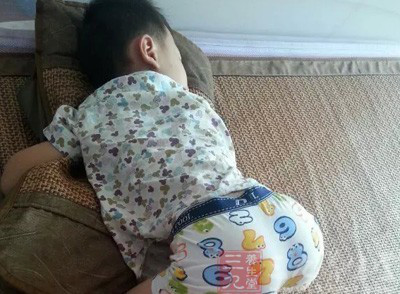 中暑了怎么办最快解决方法幼儿园,中暑怎么办中暑的治疗方法有哪些