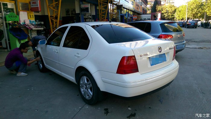 宝马三系320和gt的区别,比3系高级的中级车