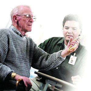 帕金森日义诊现场,帕金森义诊科普知识上热门