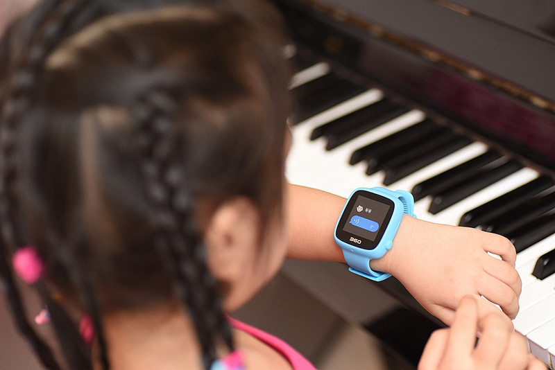 细致的关爱,巴迪龙360儿童手表app