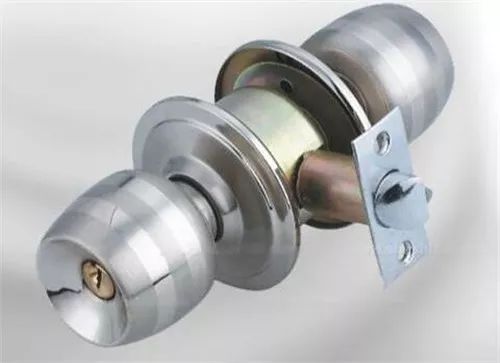 门锁怎么样可以快速拆,门锁如何拆锁教程