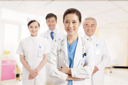 婴儿背上湿疹的原因和解决方法,婴儿脸上湿疹是什么原因造成的