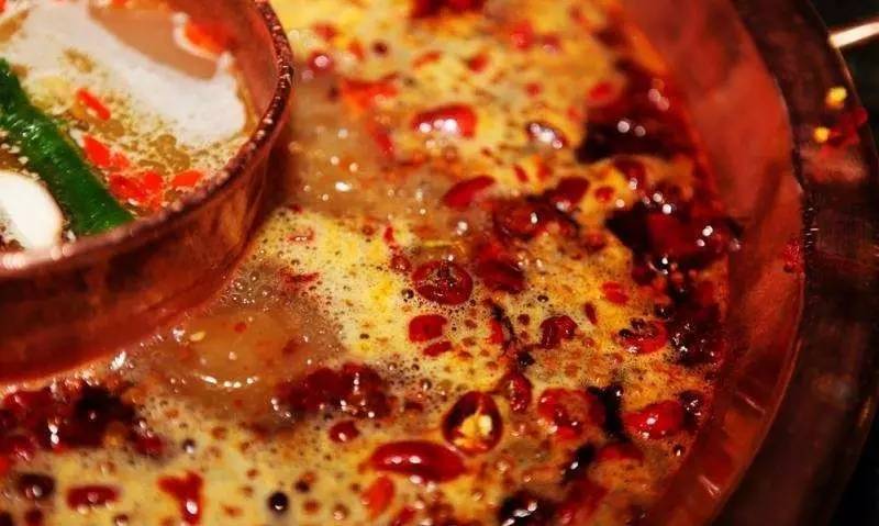 大姨妈弄床单上隔多久就洗不掉了,大姨妈弄到床单上怎么洗得干净