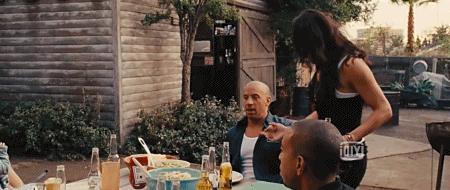 跟老婆蜜月，还和前女友有了孩子！《速8》里范迪塞尔是渣男吗？