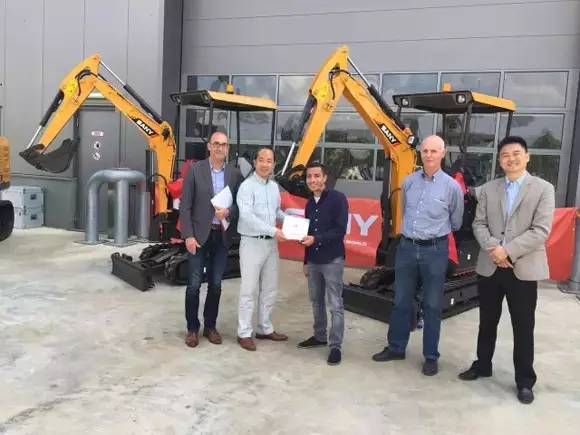 不花一分钱就可以带走的车,2万元三一挖机