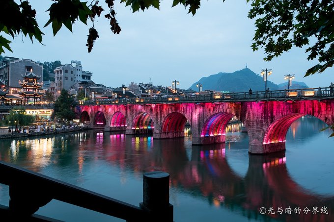 黄果树西江荔波镇远5日游多少钱,贵州小七孔黄果树千户苗寨三日游