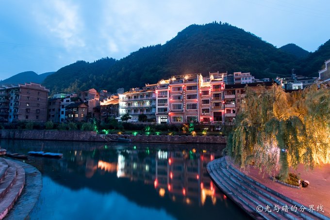 黄果树西江荔波镇远5日游多少钱,贵州小七孔黄果树千户苗寨三日游