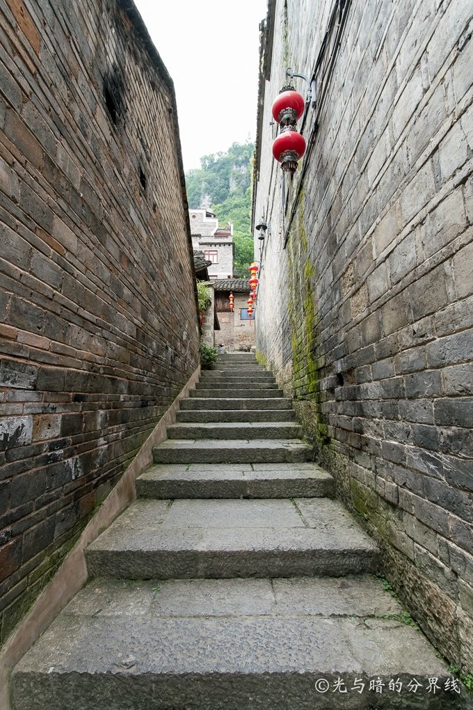 黄果树西江荔波镇远5日游多少钱,贵州小七孔黄果树千户苗寨三日游