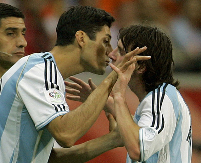 球王梅西夺冠纪念球,梅西的成长日记