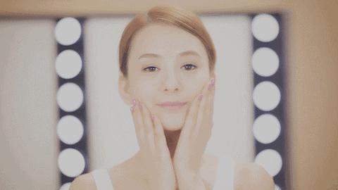 爱出油爱脱妆怎么办,还在为夏天爱出油脱妆烦恼