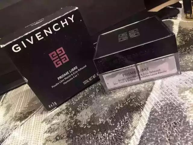 出油流汗脱妆,夏天易流汗脱妆