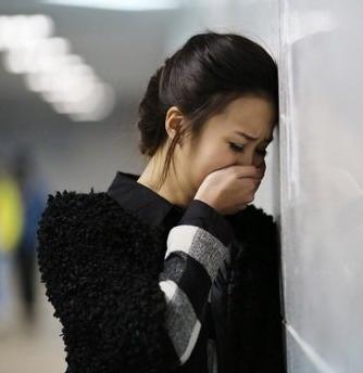 老公吸毒屡教不改要如何快速离婚,老公吸毒该不该离婚