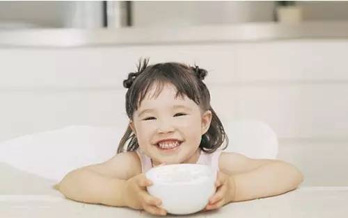 中暑脱水最好的补水方法,中暑脱水喝什么好