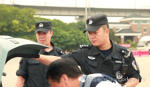 警察最强喊话,警察发出最强警音