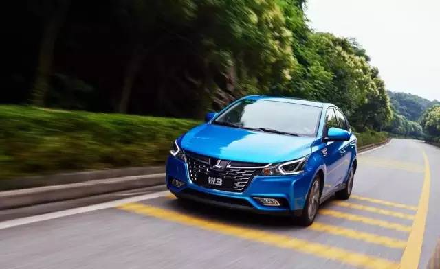 试驾纳智捷锐3：入门家轿？好用就是王道！