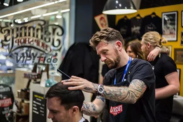 男士怎么留好看的长头发,男士怎么留发型