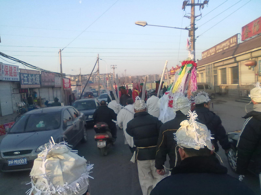 开车出殡应关注点什么,开车遇到白事车队有什么讲究