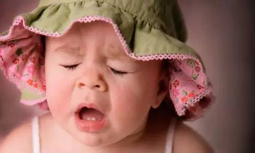 四岁孩子晚上睡觉老鼻塞怎么回事,宝宝睡觉鼻塞憋醒最快的解决方法