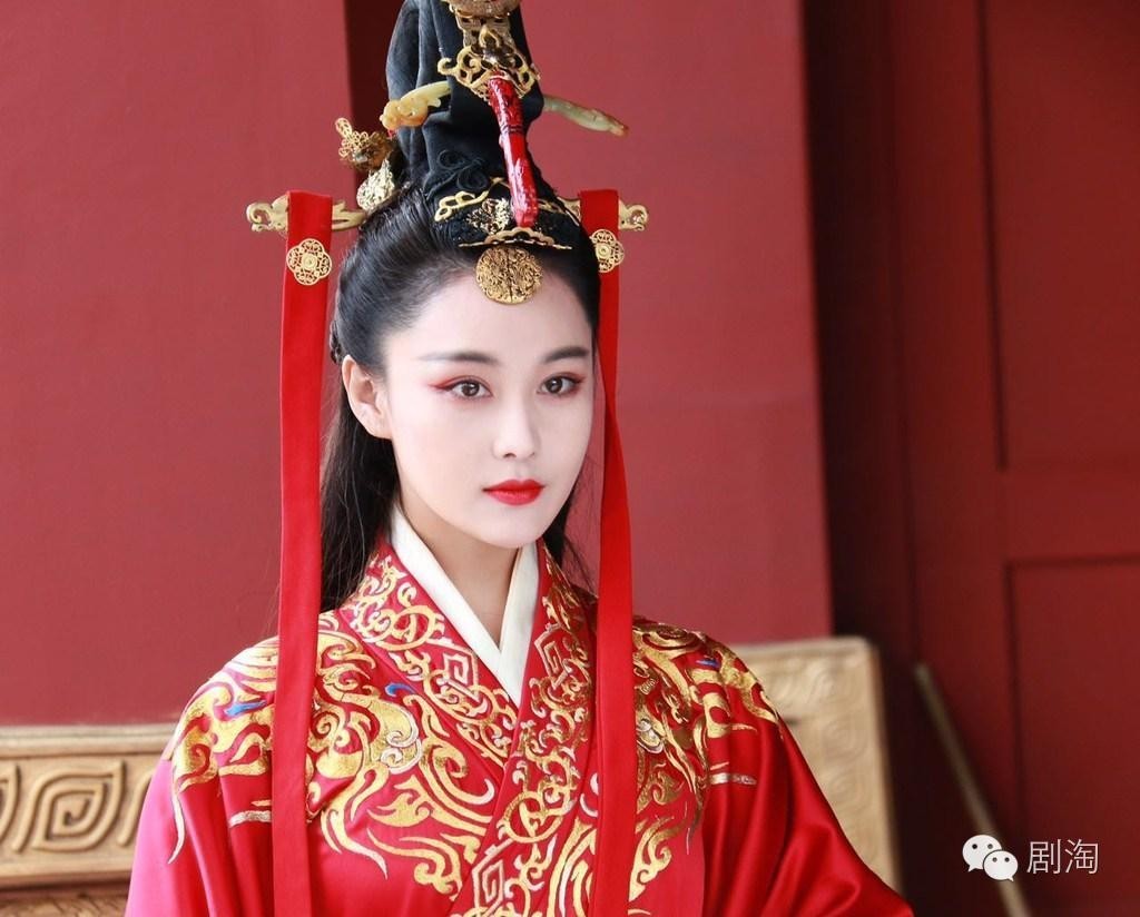 张馨予霸气回复,张馨予坦诚回应微整