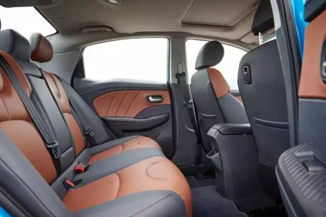 试驾纳智捷锐3：入门家轿？好用就是王道！