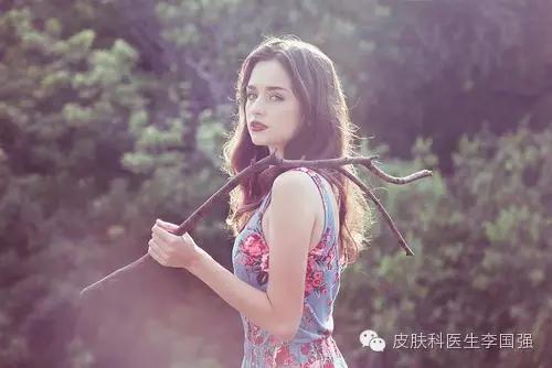 你不是冯小刚，并不能不重视！