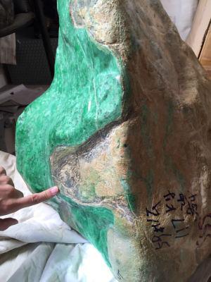 绿色的原石值多少钱,新料子价格