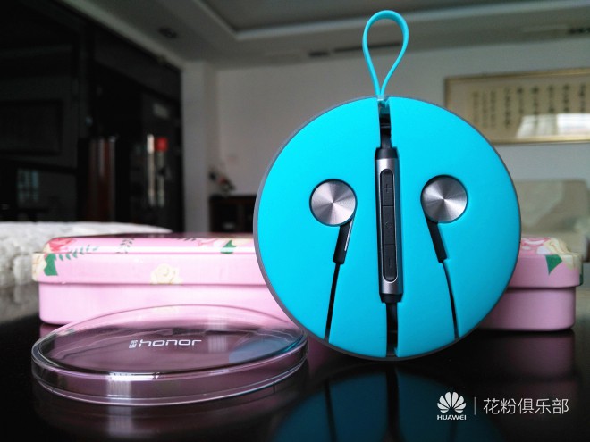 荣耀耳机引擎2代苍穹灰,心随声动蓝牙耳机