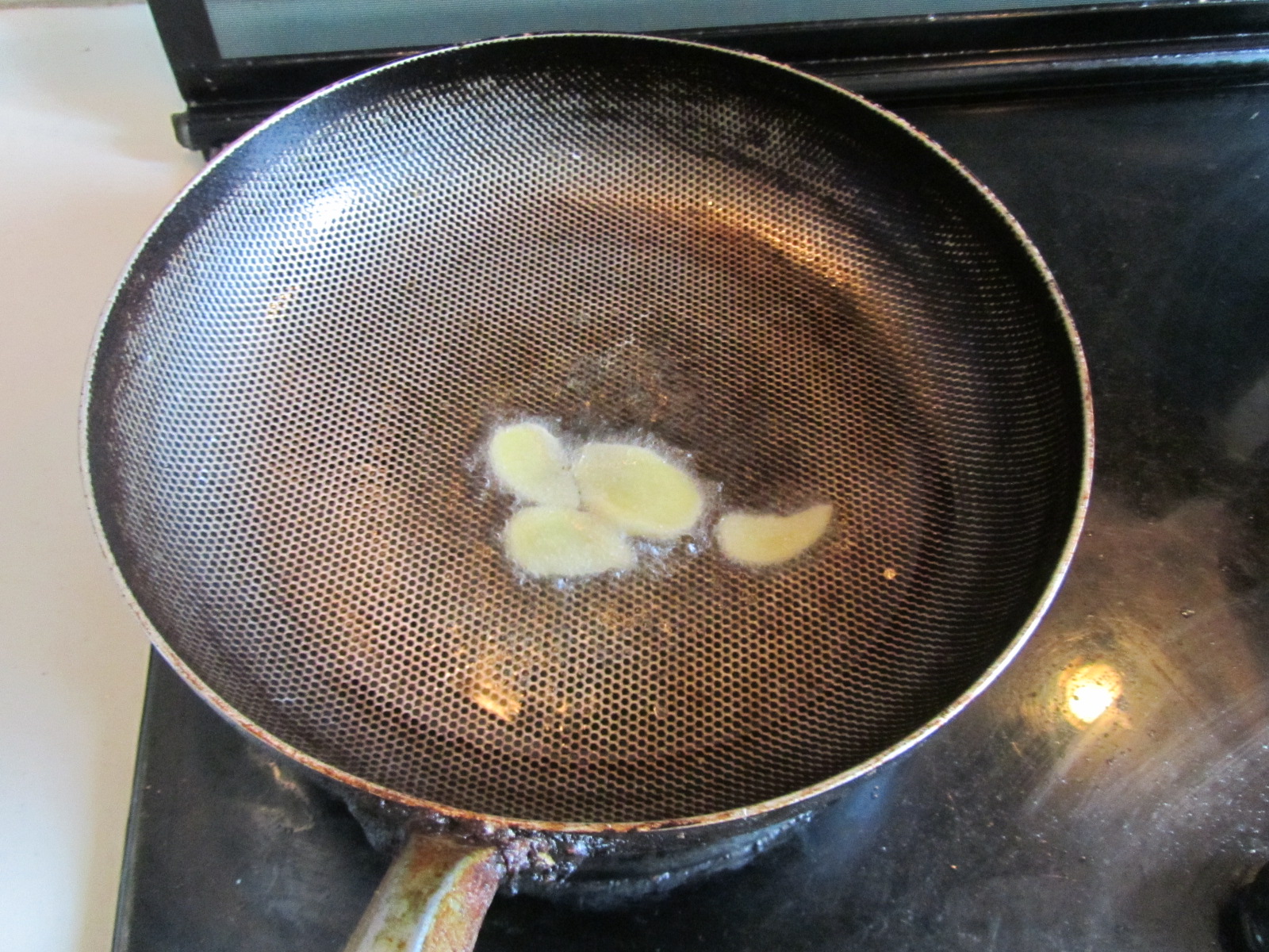 做鱼，为啥粘锅？为啥鱼皮不完整？为啥不入味？原来是少了这几步