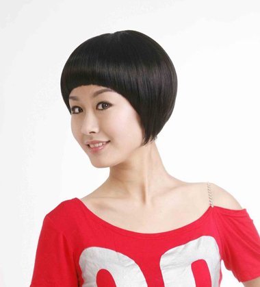 30-40岁女人适合的干练露耳短发,40-50岁洋气发型女士短发烫发沙宣